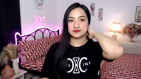 Queen Cyrine online show from September 2025 06:02:01 AM