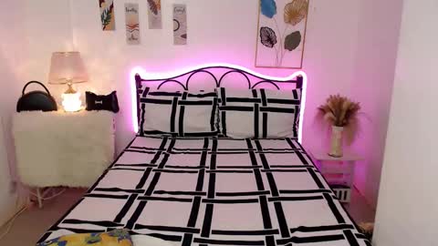 Queen Cyrine online show from January 2026 09:35:02 AM