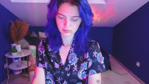 Emilia online show from October 2025 09:24:01 PM