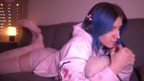 Sonya online show from November 2025 10:09:01 PM