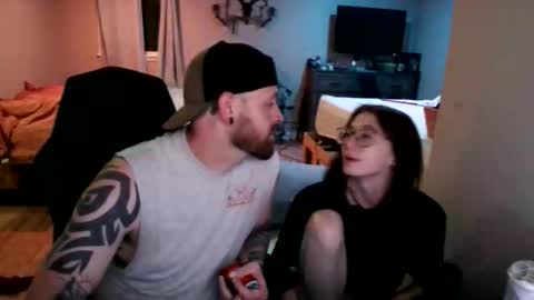 Snapshot of sleepysirenn chatting on April 2026 02:16:01 AM Hair Nails online show from April 2026 02:16:01 AM