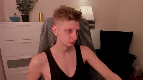 Andy online show from November 2025 08:40:01 PM