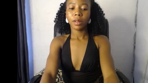 Snapshot of slim_ebonypet chatting on April 2026 02:15:01 PM Crystal online show from April 2026 02:15:01 PM