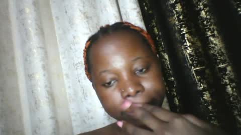 Snapshot of slim_petite_ebony chatting on June 2026 07:15:01 PM slim_petite_ebony online show from June 2026 07:15:01 PM
