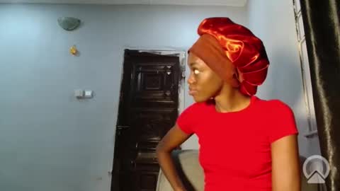 Slim online show from November 2025 05:19:02 AM