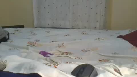 slimgal253 online show from April 2026 01:41:02 PM