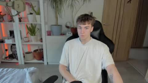 Mila online show from February 2025 10:44:02 AM