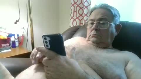 Snapshot of slippery_duck chatting on December 2024 02:04:01 PM slippery_duck online show from December 2024 02:04:01 PM