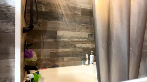 slmjjon online show from September 2025 07:26:02 PM