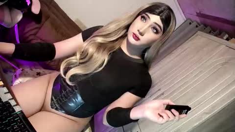 Nathalie online show from June 2026 10:17:01 AM