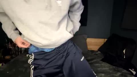 Snapshot of slutsandblunts chatting on February 2026 02:43:02 AM slutsandblunts online show from February 2026 02:43:02 AM