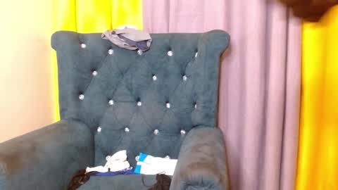 Snapshot of slutty_charmz chatting on October 2025 08:18:01 PM Bree online show from October 2025 08:18:01 PM