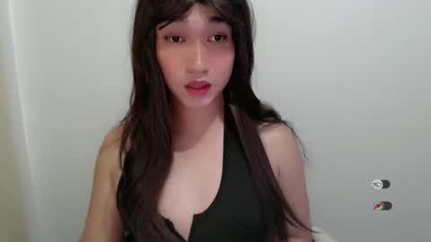 FRANCINE online show from November 2025 06:47:01 AM