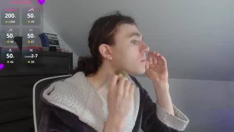 Natsu online show from March 2026 04:44:01 PM