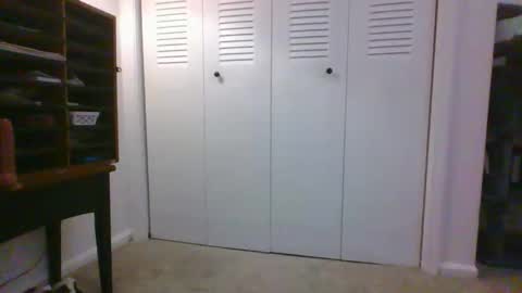 Snapshot of sluttymommie chatting on October 2025 03:10:01 AM Alwaysthirsty online show from October 2025 03:10:01 AM