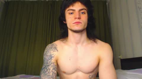 Gus online show from November 2025 03:59:01 PM