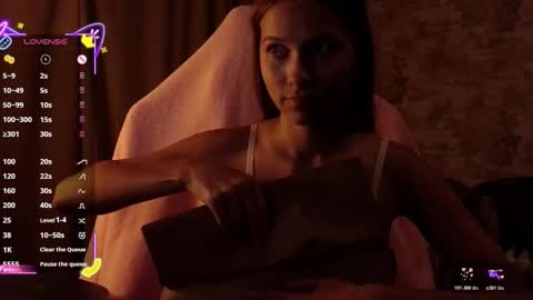 Emma online show from October 2025 06:18:02 PM