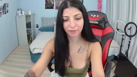 Snapshot of small_horny_girl chatting on October 2025 07:29:01 AM small_horny_girl online show from October 2025 07:29:01 AM