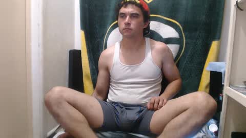 Snapshot of small_wood21 chatting on December 2024 08:34:02 AM small wood21 online show from December 2024 08:34:02 AM