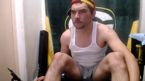 Snapshot of small_wood21 chatting on January 2025 08:00:02 AM small wood21 online show from January 2025 08:00:02 AM