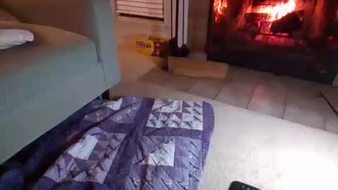 Snapshot of smallguyx chatting on October 2025 01:55:02 AM smallguyx online show from October 2025 01:55:02 AM