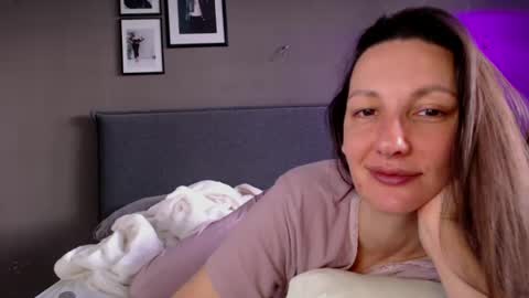 Anna no bbbbybybbabebyy just Anna. And dont call me mom please. online show from February 2025 06:28:01 AM