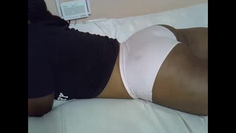 Snapshot of smart_lilly chatting on May 2026 07:00:02 PM smart_lilly online show from May 2026 07:00:02 PM