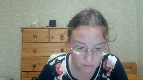 Snapshot of smart_rose chatting on June 2026 05:10:02 PM smart_rose online show from June 2026 05:10:02 PM