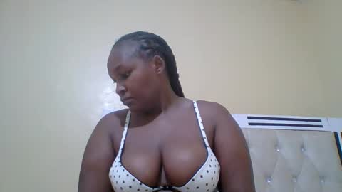 Snapshot of smartqueen1 chatting on May 2026 11:39:01 PM Katerina online show from May 2026 11:39:01 PM