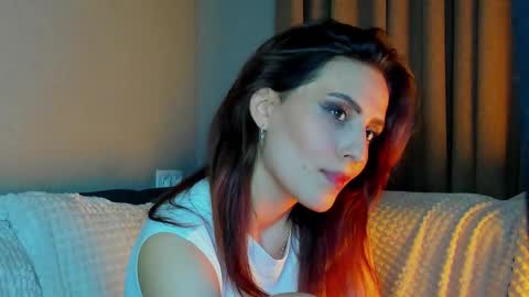 Snapshot of smile_forever_ chatting on September 2025 08:08:02 PM Bella online show from September 2025 08:08:02 PM