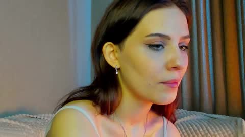Snapshot of smile_forever_ chatting on September 2025 10:28:02 AM Bella online show from September 2025 10:28:02 AM