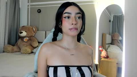 smiledivinity online show from March 2026 11:29:02 PM