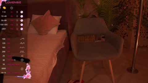 Mia online show from September 2025 07:41:02 AM