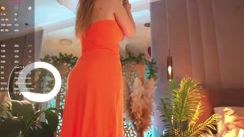 Mia online show from March 2026 05:44:01 AM