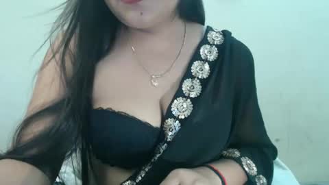 Snapshot of smiley_queen99 chatting on May 2026 10:36:01 AM smiley online show from May 2026 10:36:01 AM