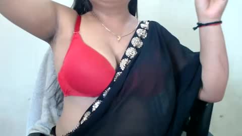 Snapshot of smiley_queen99 chatting on July 2026 07:24:02 AM smiley online show from July 2026 07:24:02 AM