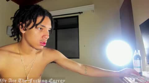 smitt jr online show from February 2026 04:44:02 AM