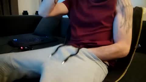 Smokeandwatching online show from January 2025 08:28:01 PM