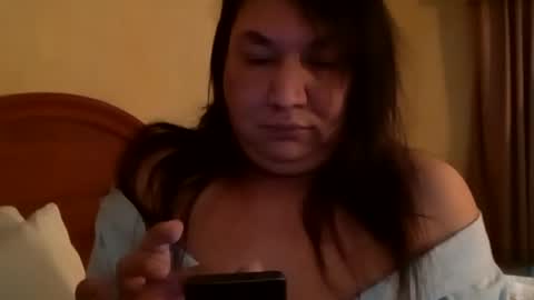 Snapshot of smokedaddy420 chatting on December 2024 09:33:01 PM Smokebabe420 online show from December 2024 09:33:01 PM