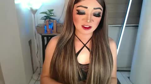 Snapshot of smokeprincess chatting on February 2025 02:44:02 PM Amanda online show from February 2025 02:44:02 PM