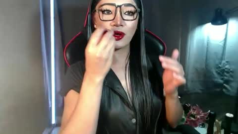 Amanda online show from December 2025 10:35:01 AM