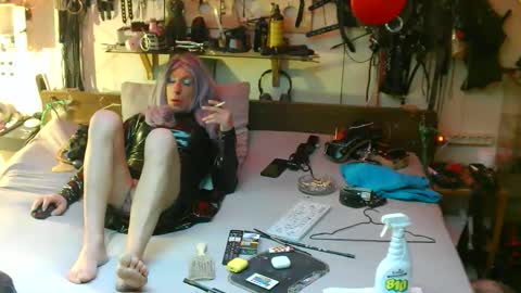 smokeslut365 online show from March 2026 02:04:02 AM
