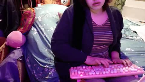 Snapshot of smokydian chatting on December 2025 01:02:02 AM DIAN dee-ann online show from December 2025 01:02:02 AM