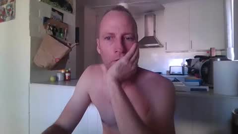 Snapshot of smoothroundbottom chatting on February 2025 02:07:01 AM KinkyDonks online show from February 2025 02:07:01 AM
