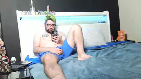 snackonzach online show from December 2024 03:20:01 AM
