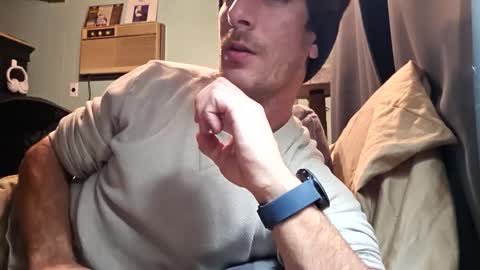 Snackyyyy online show from April 2026 12:49:02 AM