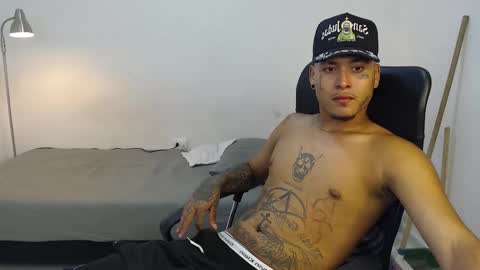 Snapshot of snak_master1 chatting on September 2025 02:57:01 AM snak_master1 online show from September 2025 02:57:01 AM