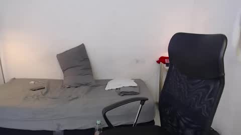 Snapshot of snak_master1 chatting on September 2025 05:59:02 PM snak_master1 online show from September 2025 05:59:02 PM