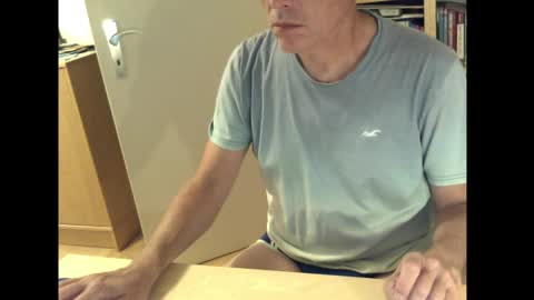 Snapshot of sneaxfreund chatting on October 2025 10:42:02 PM sneaxfreund online show from October 2025 10:42:02 PM