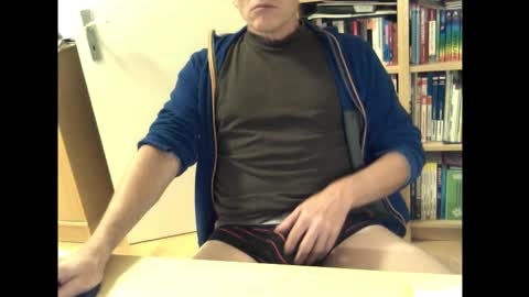 Snapshot of sneaxfreund chatting on November 2025 12:10:02 AM sneaxfreund online show from November 2025 12:10:02 AM